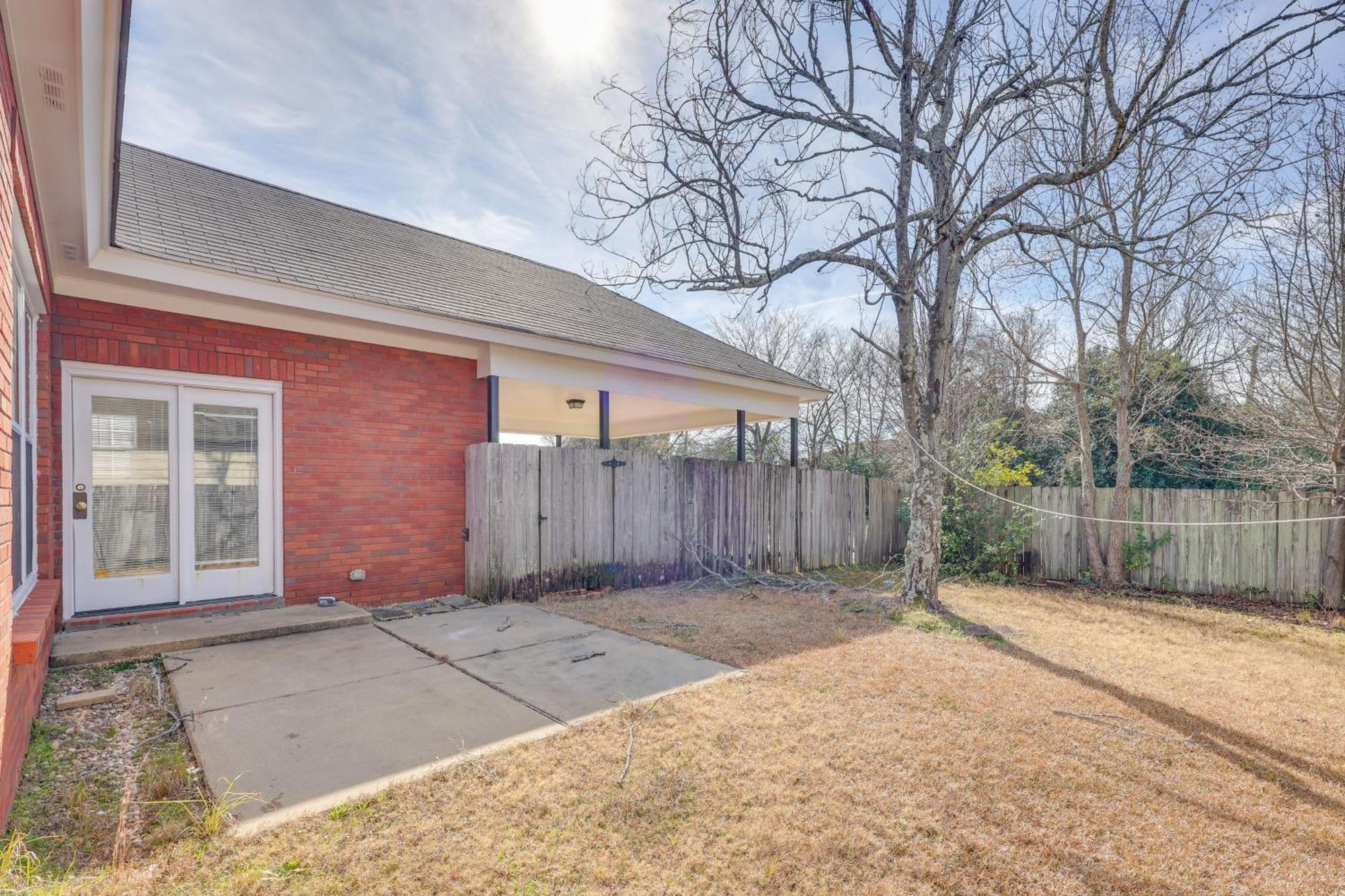 Home With Fenced Yard About 12 Mi To Dtwn Montgomery Exterior foto