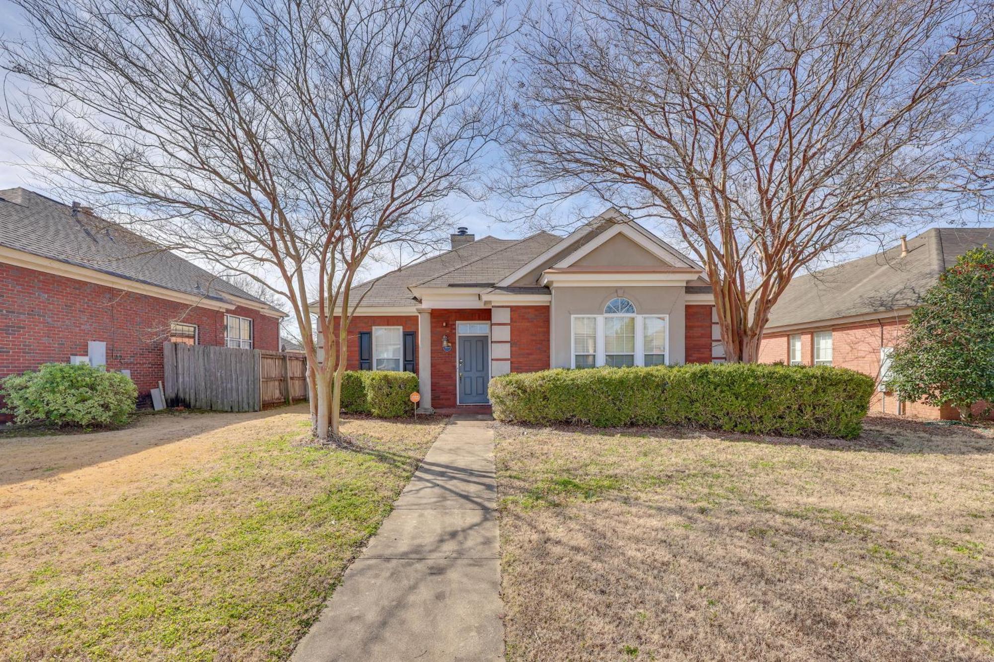 Home With Fenced Yard About 12 Mi To Dtwn Montgomery Exterior foto